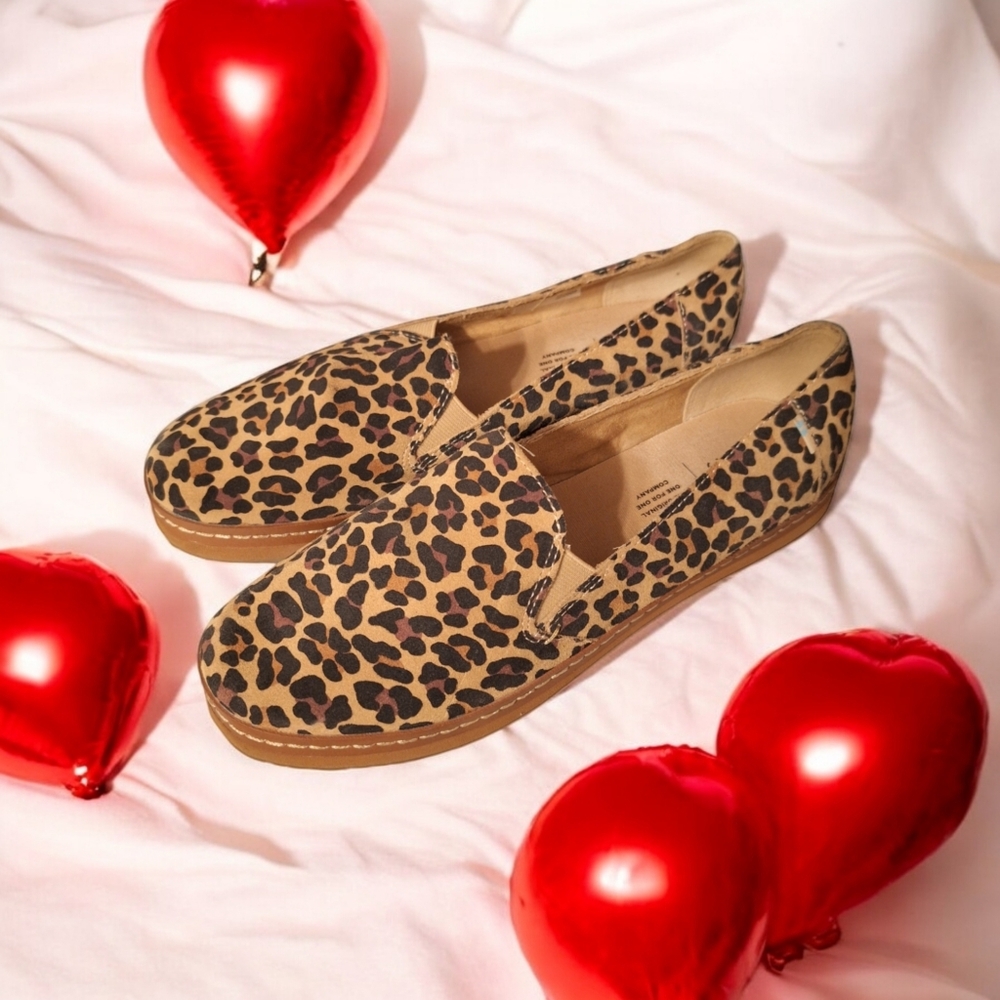 Toms Leopard Print Slip-On Flats in Tan and Black